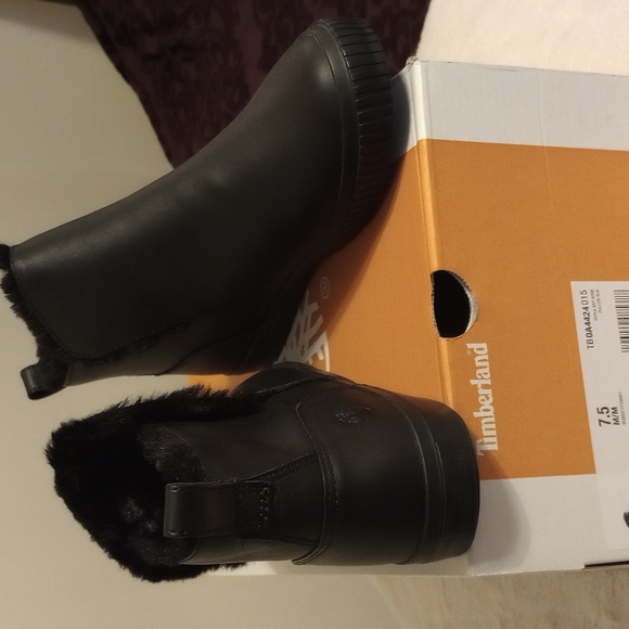 Timberland pull on boot - Picture 3 of 3